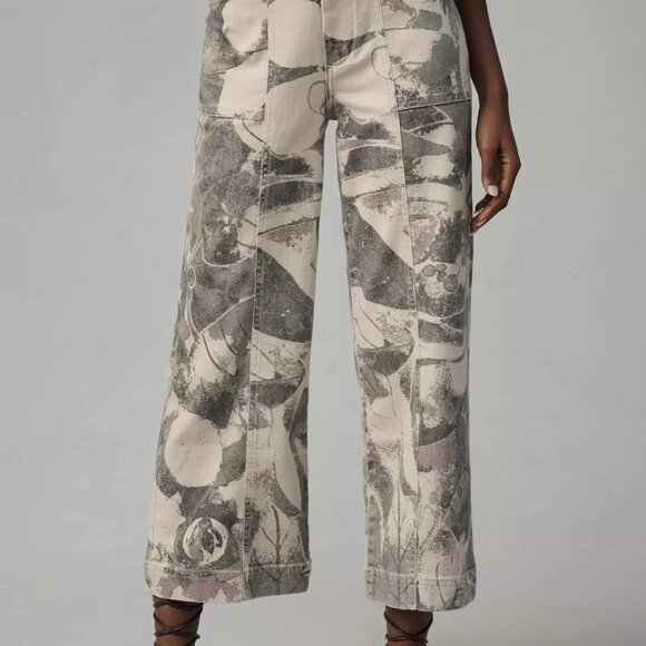 The Skipper Seamed High-Rise Crop Wide-Leg Pants by Pilcro: Camo Edition - Picture 3 of 15